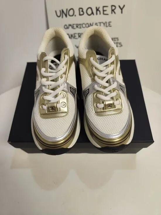 👟💛Chanel Sneakers💛👟 - Picture 2 of 4